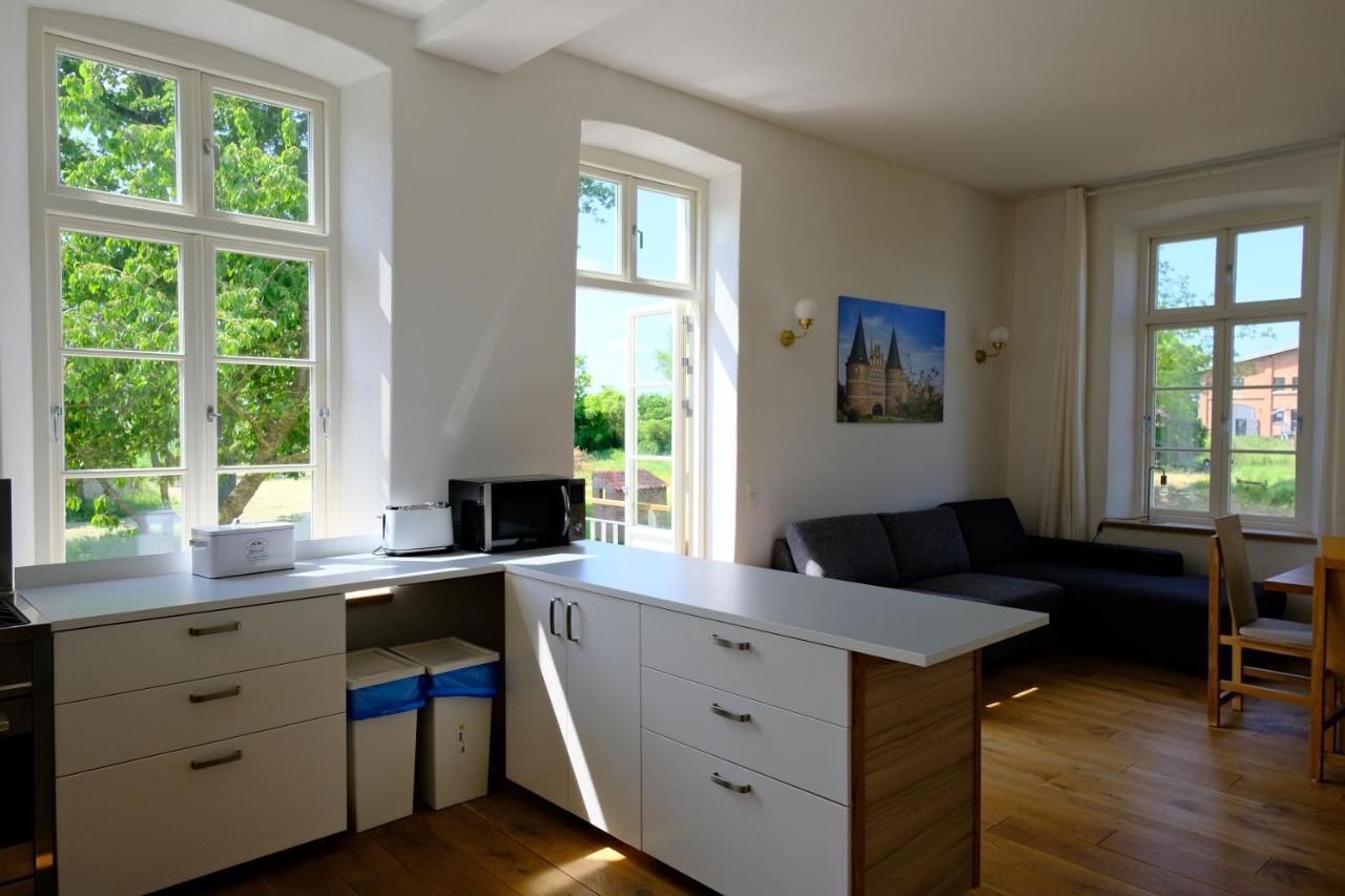 Gutshaus Fewo Luebeck Dassow Extérieur photo